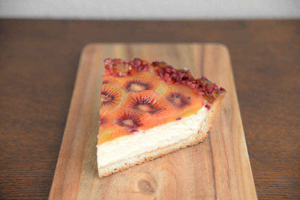 レッドキウイのタルト